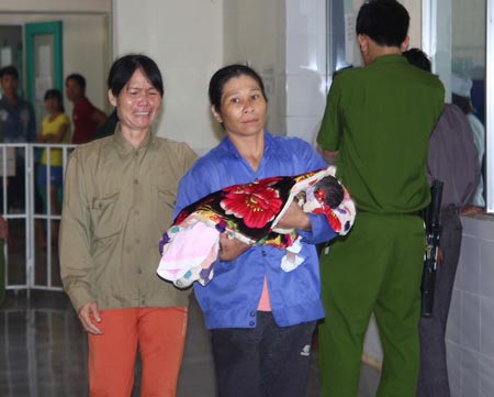 Ngay sau khi tiêm vắc xin viêm gan B, 3 trẻ sơ sinh ở huyện Hướng Hóa đã tử vong.